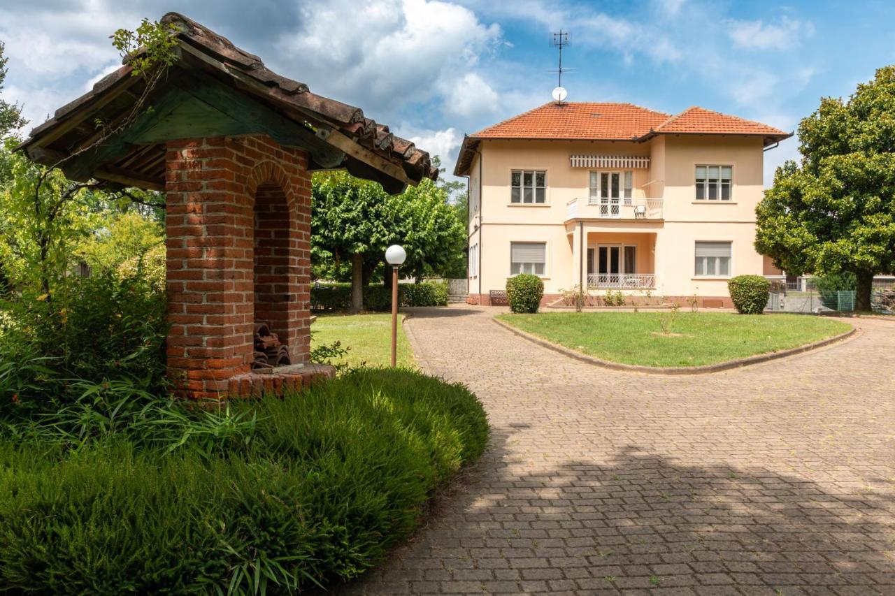 Maison Cecile Appartamento In Villa. Host Marianna Agliè エクステリア 写真